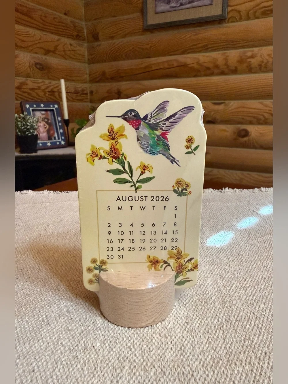 HUMMINGBIRD 2026-2027 Desktop Calendar